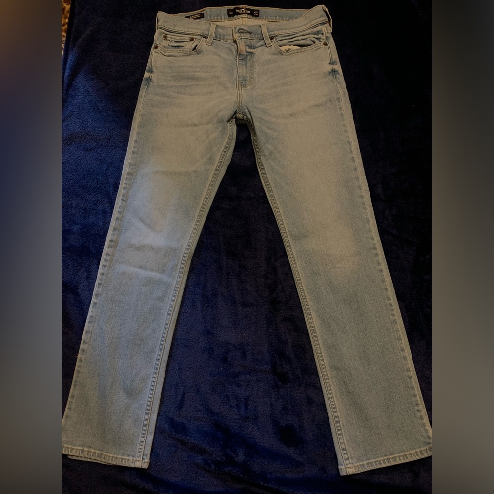 Men’s hollister lightwashed slim straight… Size W 31 L 30